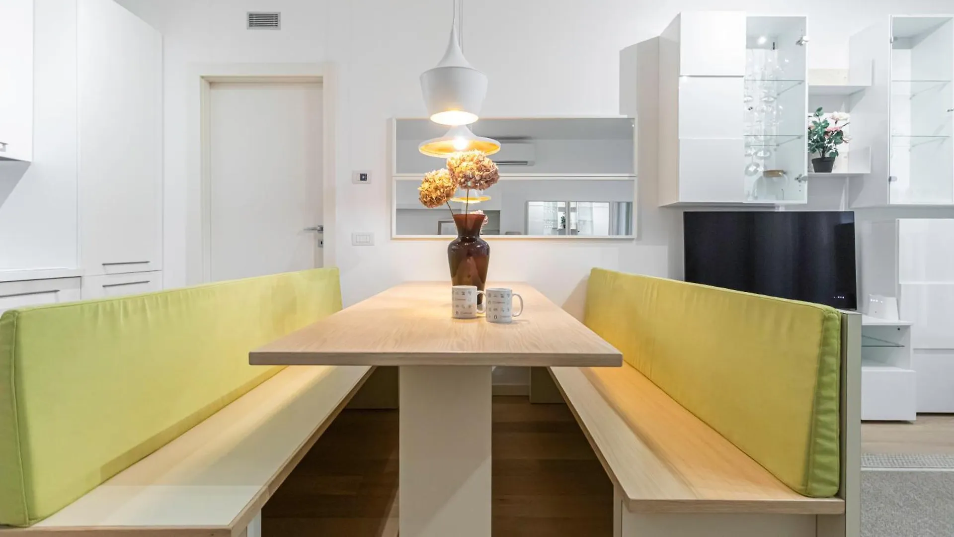 Italianway - Compagnoni 12 - Suite Mirabel Milan 0*,  Italie